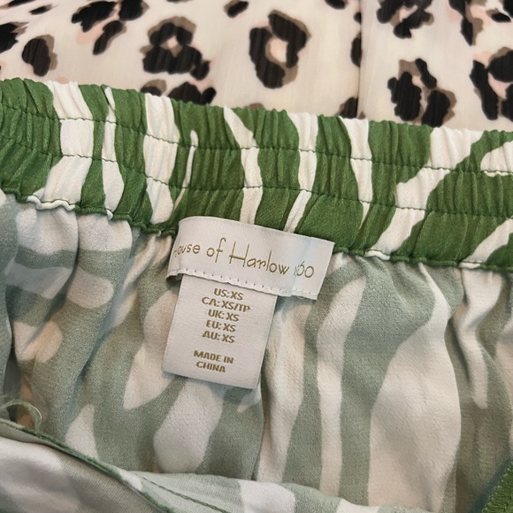 House of Harlow 1960 Green and White Zebra Print Set - Picture 7 of 9